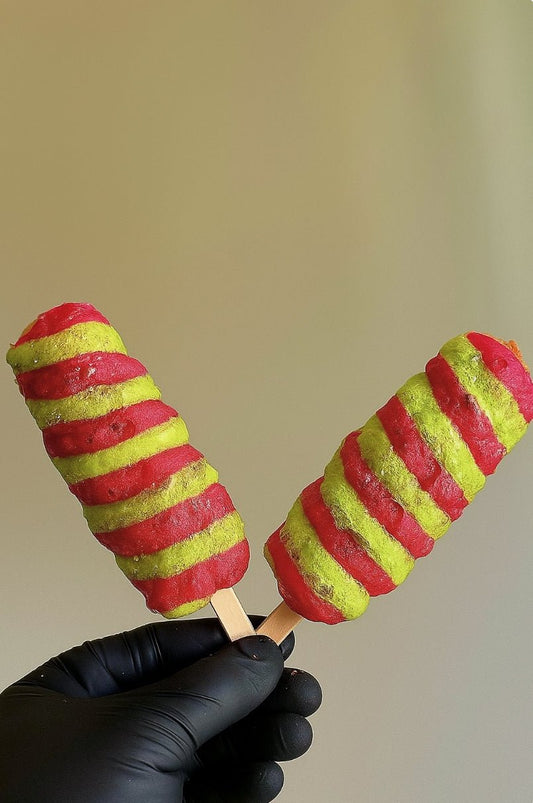 Freeze Dried Fruity Swirl: Cyclone Icy Pole - Puffi